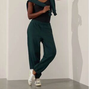 Athleta Forever Fleece Jogger Sweat Pants Cypress Size Small EUC 891669